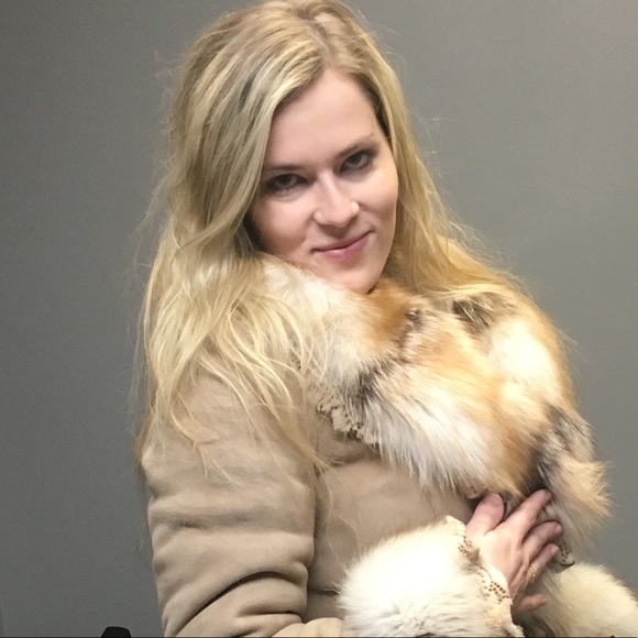 Meet your Posher, Erica - Picture 1 of 1